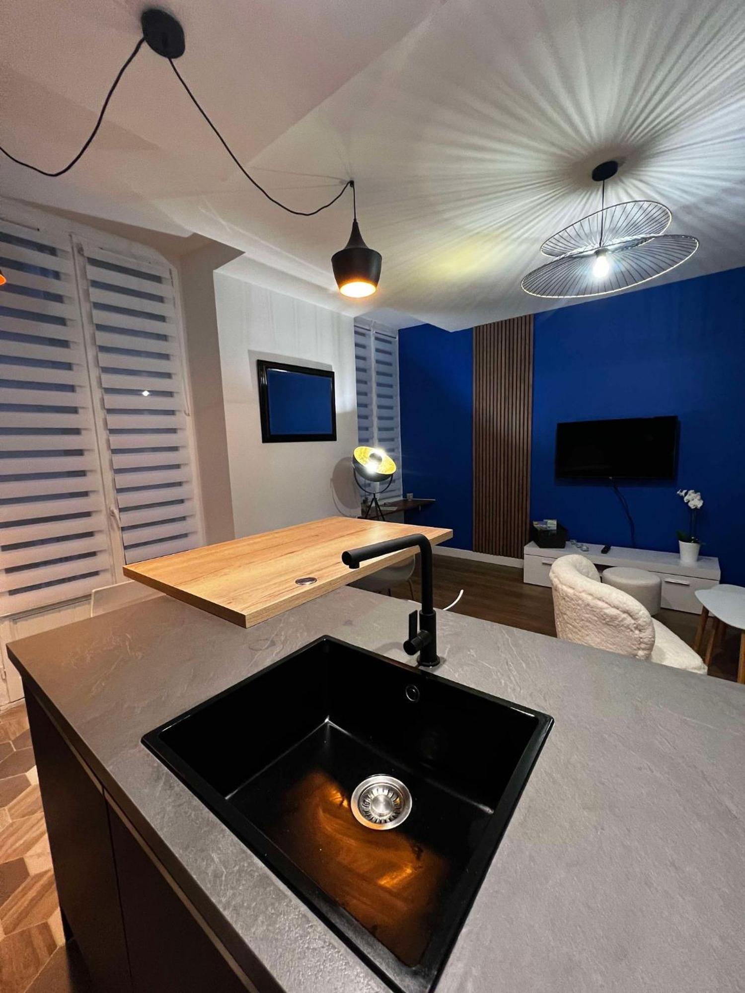 Appartement Le Flamboyant - Wifi - Central - Cosy อิกซ์เลส์แบ็งส์ ภายนอก รูปภาพ