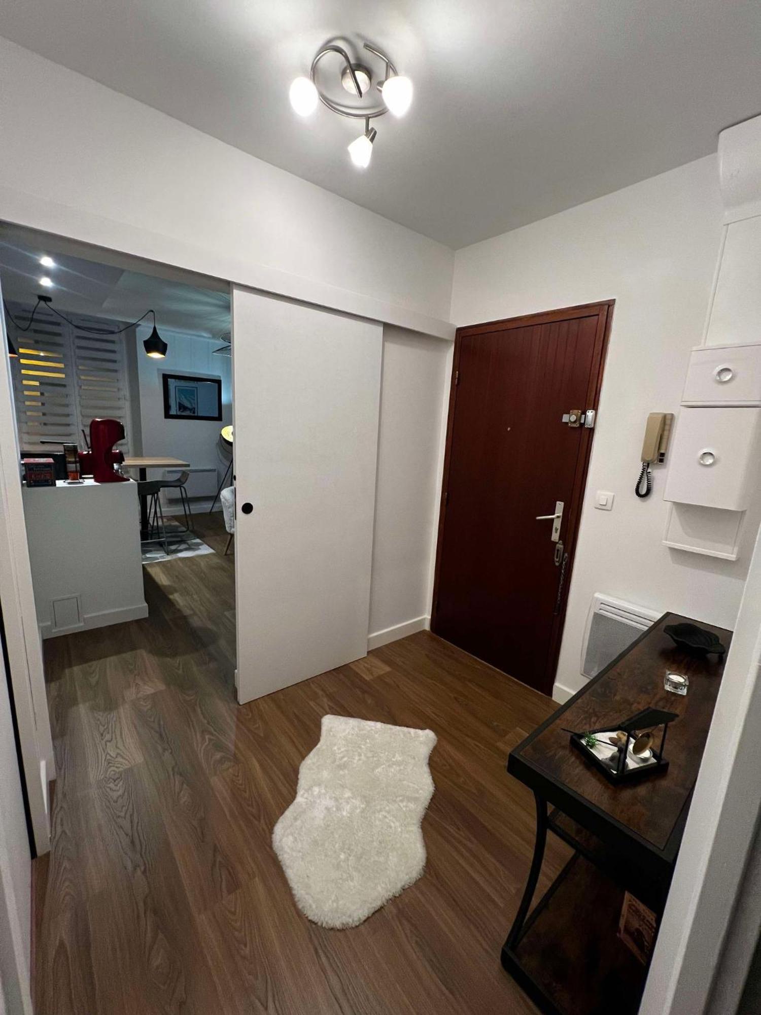 Appartement Le Flamboyant - Wifi - Central - Cosy อิกซ์เลส์แบ็งส์ ภายนอก รูปภาพ